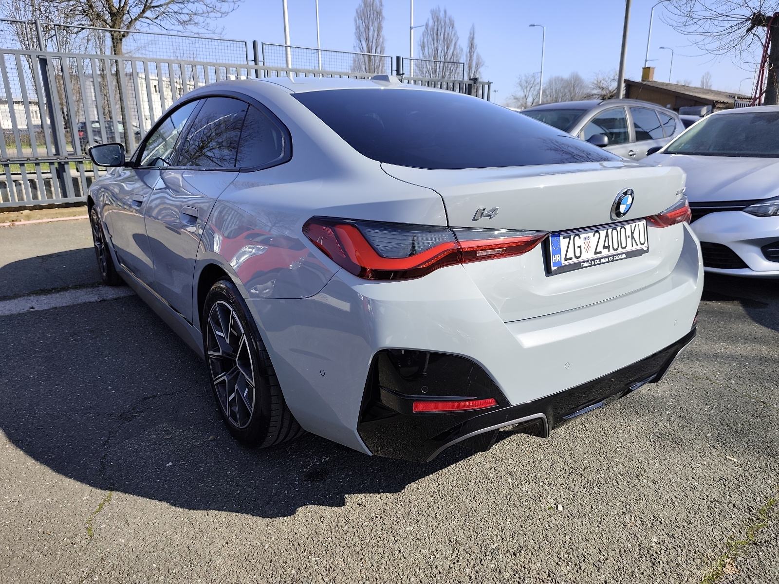 BMW i4 edrive40 ,M-Paket, NOVO ,450km,Garancija ,reg 02/2027, fotografija 6