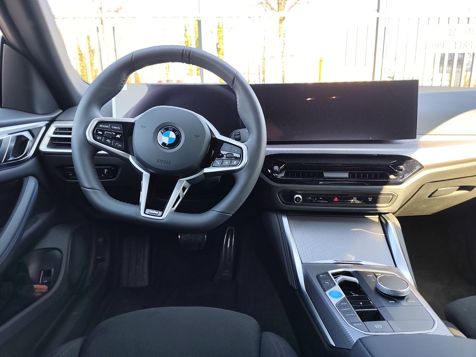 BMW i4 edrive40 ,M-Paket, NOVO ,450km,Garancija ,reg 02/2027, fotografija 7