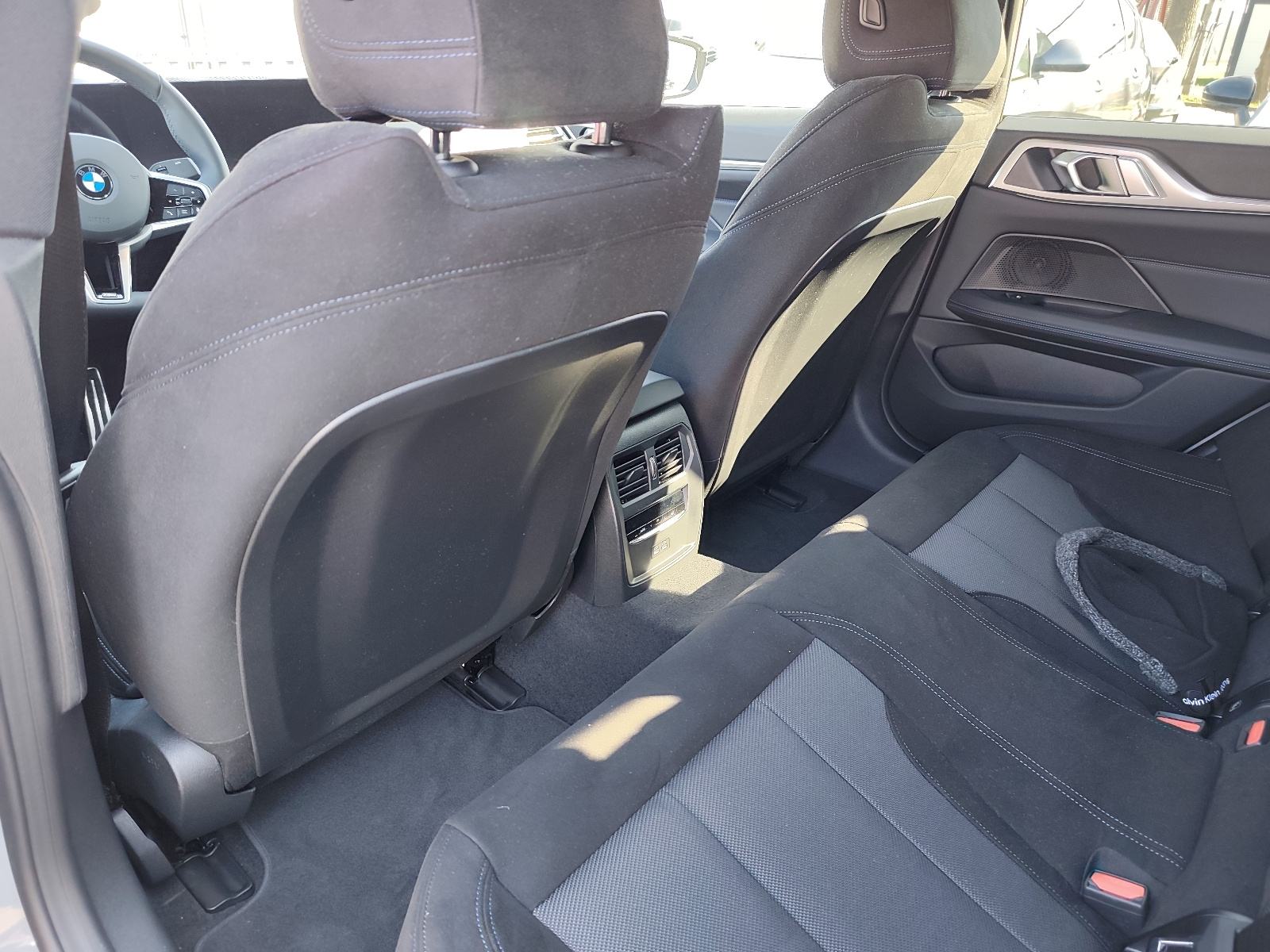 BMW i4 edrive40 ,M-Paket, NOVO ,450km,Garancija ,reg 02/2027, fotografija 10