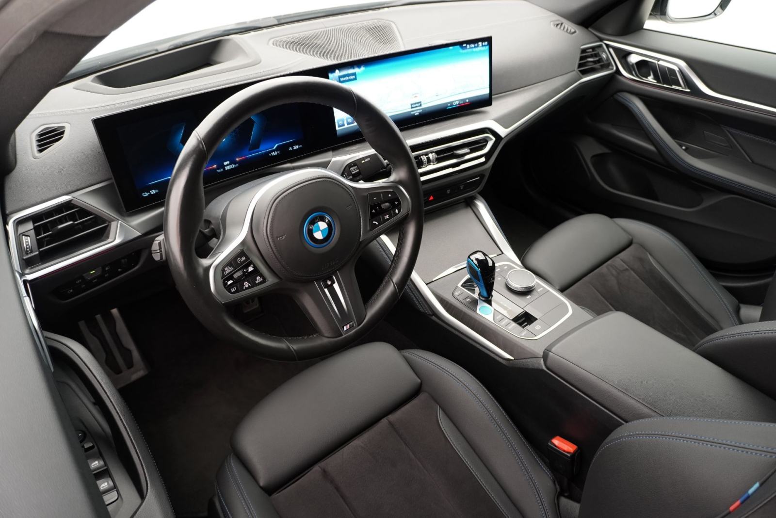 BMW i4 eDrive40 M Sport | Cjena uključuje troškove uvoza, fotografija 10
