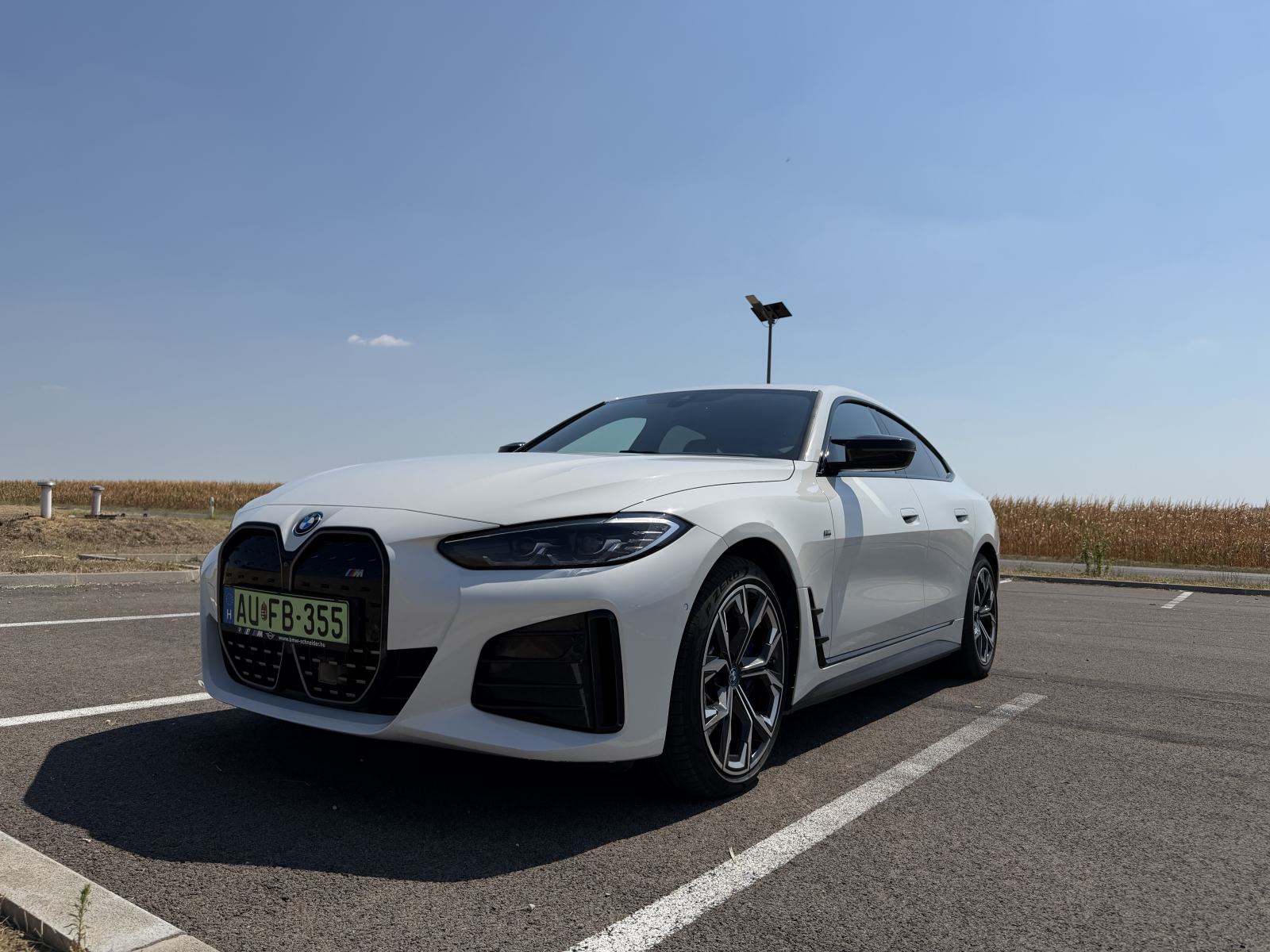 BMW i4 M50 2022., fotografija 1