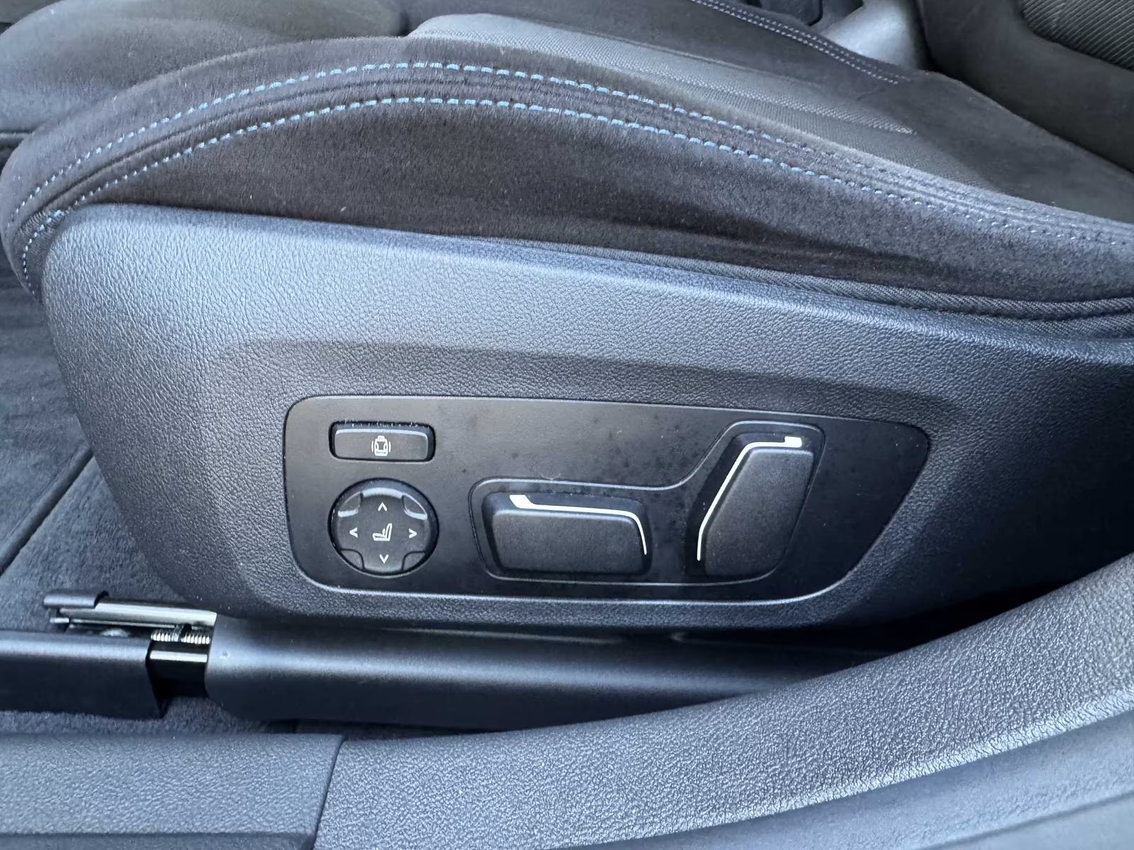 BMW i4 M50 xDrive LCI M-SPORT PRO 84kWh WLTP 521KM HUD CARBON, fotografija 7