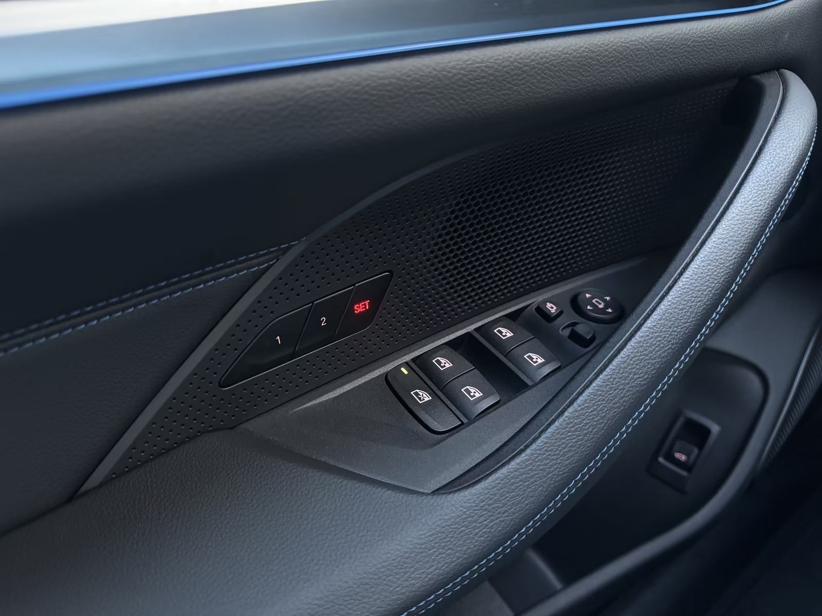 BMW i4 M50 xDrive LCI M-SPORT PRO 84kWh WLTP 521KM HUD CARBON, fotografija 4