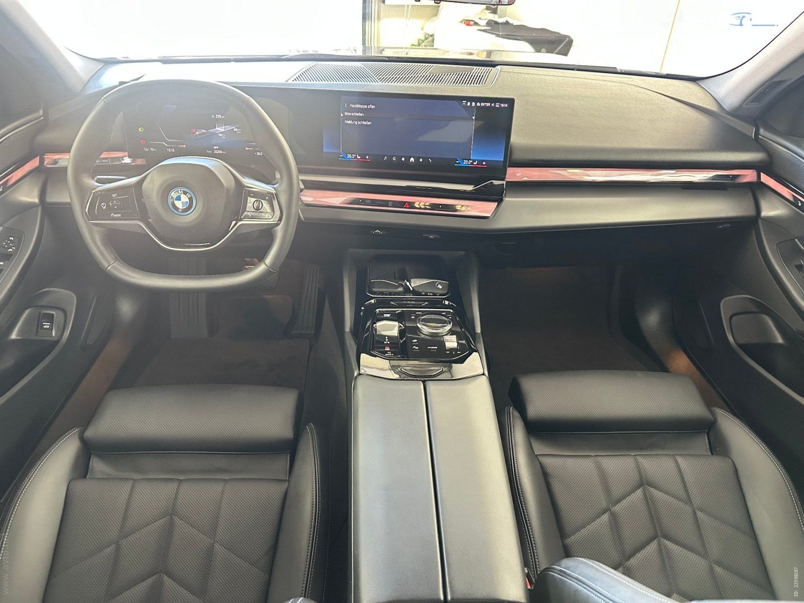 BMW i5 eDrive40 LUKSENBURG.KAMERA.KOŽA.LED. 360 POGLED, fotografija 10