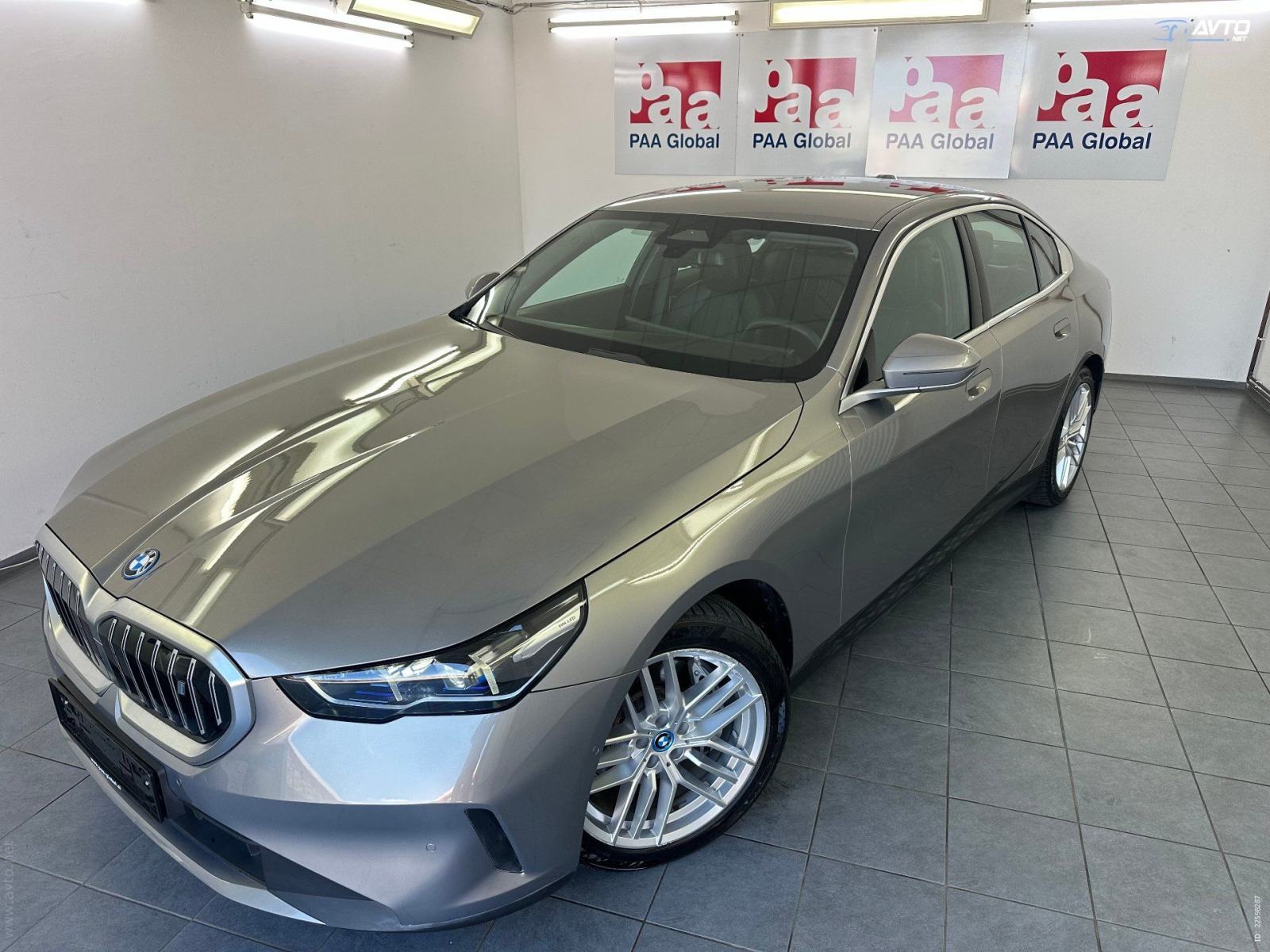 BMW i5 eDrive40 LUKSENBURG.KAMERA.KOŽA.LED. 360 POGLED, pogled izvana - slika 1