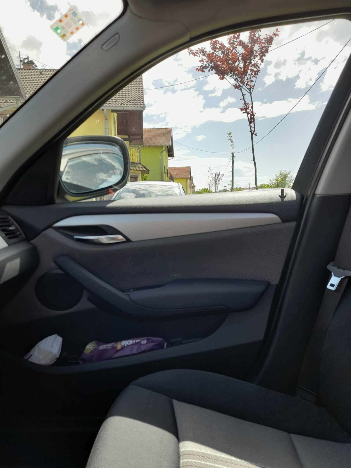 BMW X1 1.8d sDrive, fotografija 12