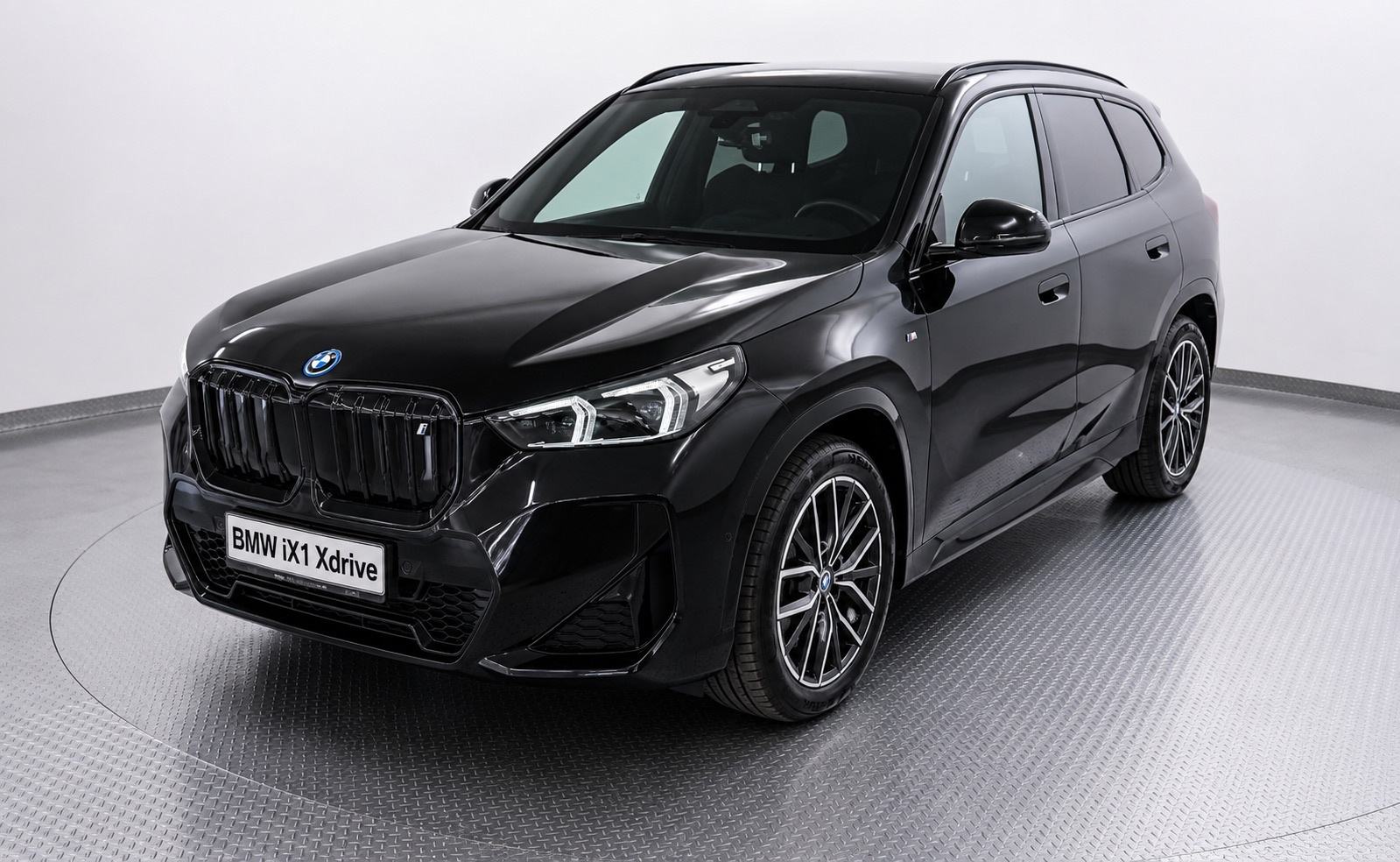 BMW iX1 xDrive30 automatik, fotografija 6