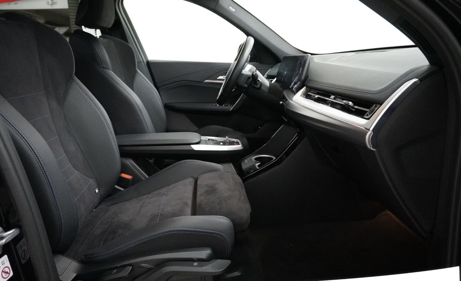 BMW iX1 xDrive30 automatik, fotografija 17