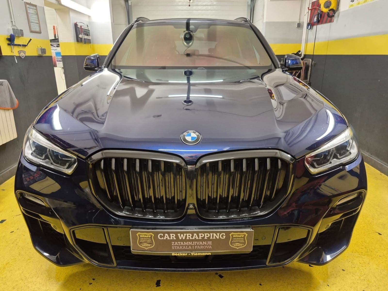 BMW M X5 - xDrive45e, fotografija 3