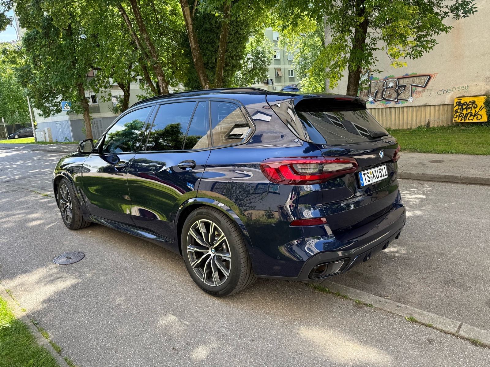 BMW M X5 - xDrive45e, fotografija 11