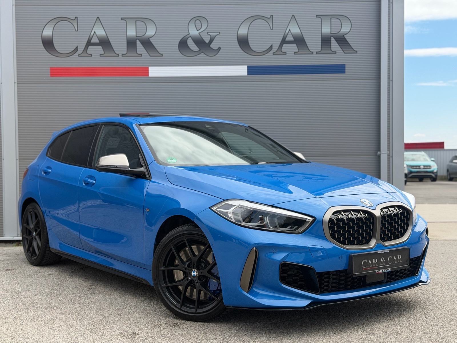 BMW M135i, automatik, xDrive, panorama, head up…, fotografija 3