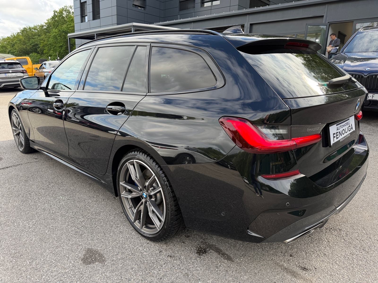 BMW M340d Touring,INDIVIDUAL,PANO,LASER,H&K,HUD,360 KAM,KEYLESS,RADAR!, fotografija 4