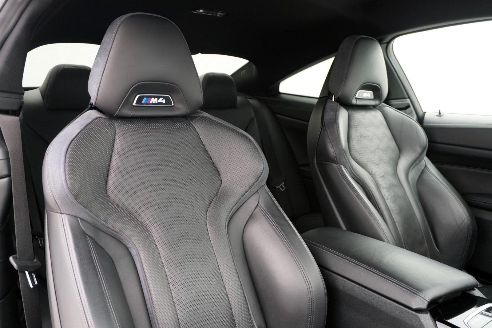 BMW M4 Competition Coupe | Cjena uključuje troškove uvoza, fotografija 19