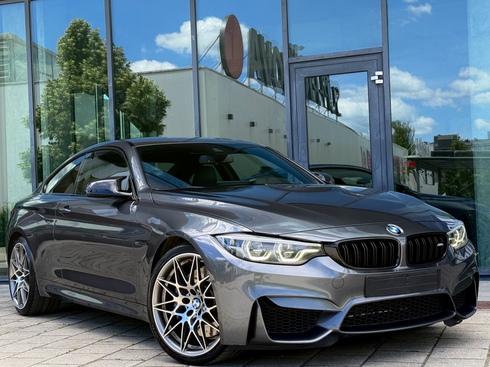 BMW M4 LCI Competition U PRVI BOJI, fotografija 3