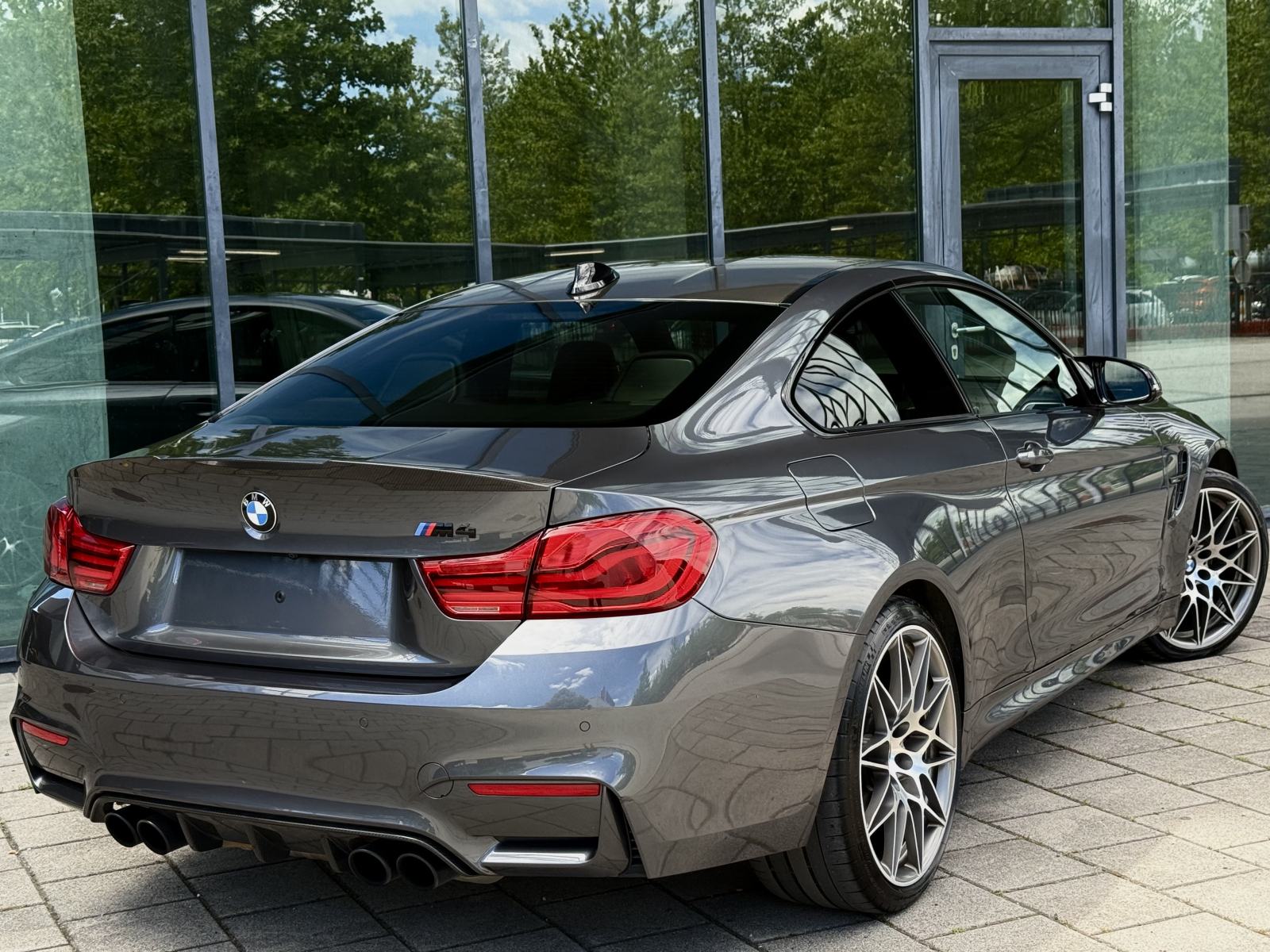 BMW M4 LCI Competition U PRVI BOJI, fotografija 5