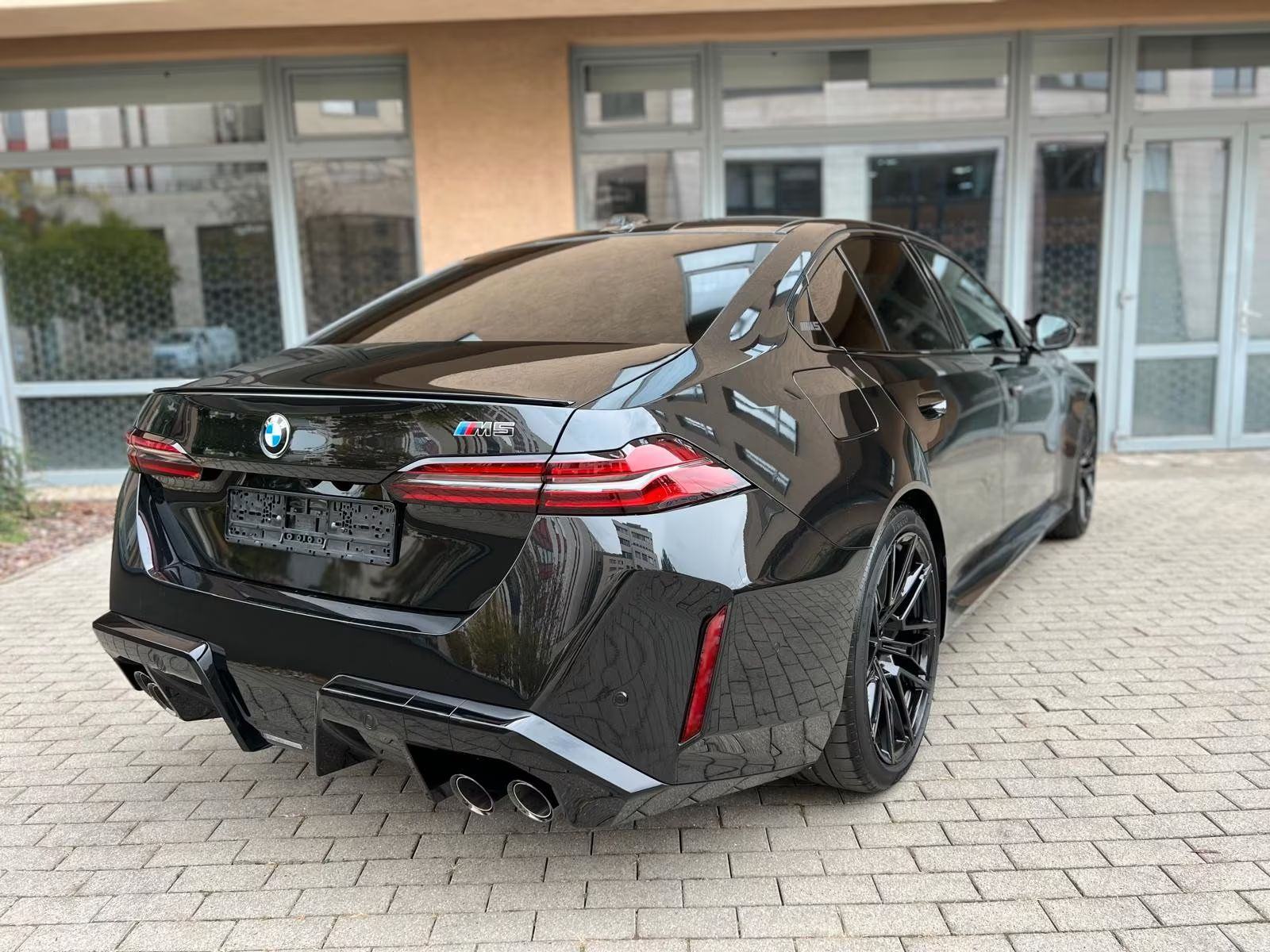 BMW M5 G90 V8 xD (727 KS) M-DRIVE, B&W, HUD, 360°, PANORAMA, ICONIC!!, fotografija 9