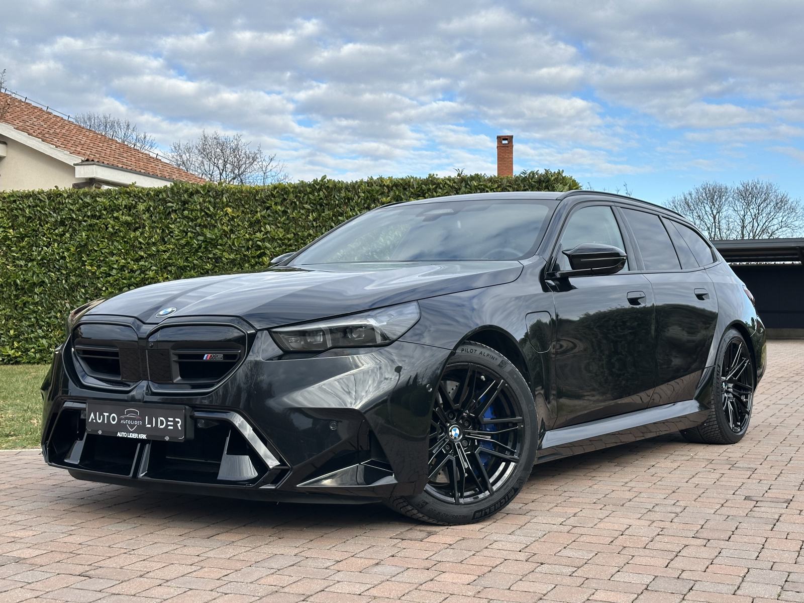BMW M5 Touring / M Driver's paket / FULL *tvornička garancija*, fotografija 2