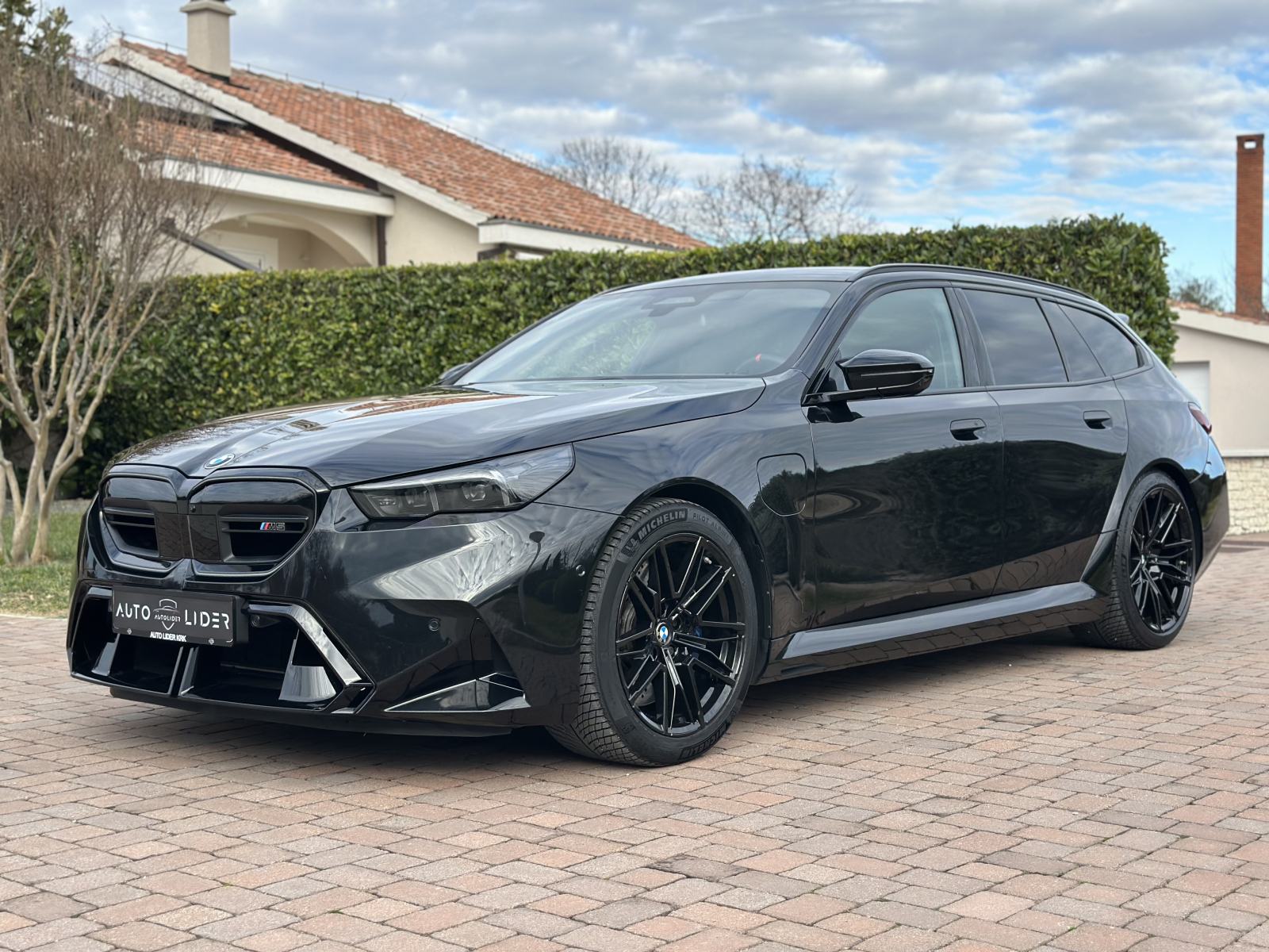 BMW M5 Touring / M Driver's paket / FULL *tvornička garancija*, fotografija 4