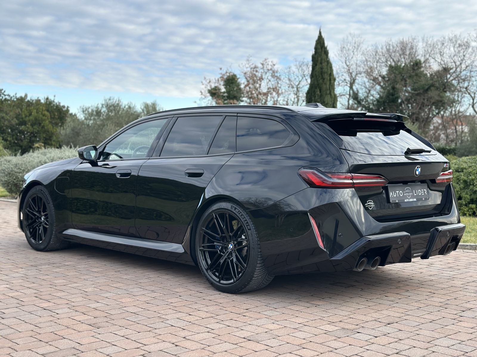BMW M5 Touring / M Driver's paket / FULL *tvornička garancija*, fotografija 11