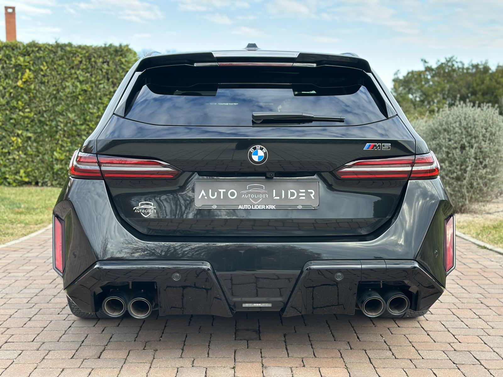 BMW M5 Touring / M Driver's paket / FULL *tvornička garancija*, fotografija 13