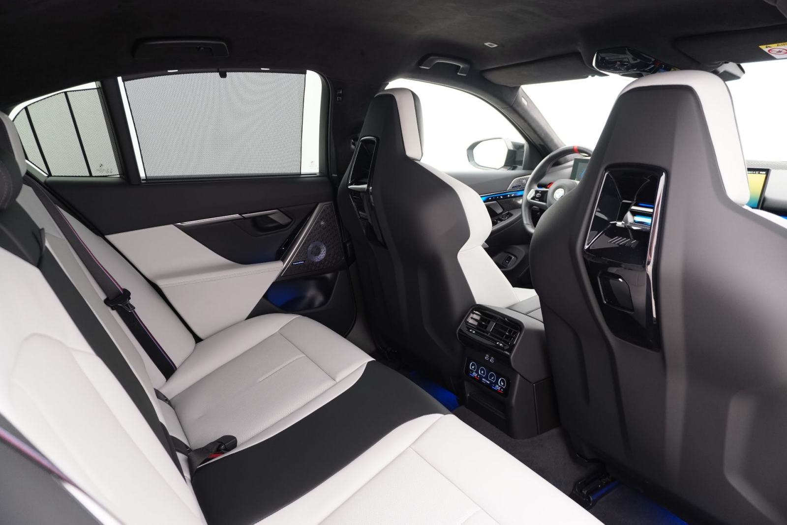BMW M5 xDrive | Cjena uključuje troškove uvoza, fotografija 19