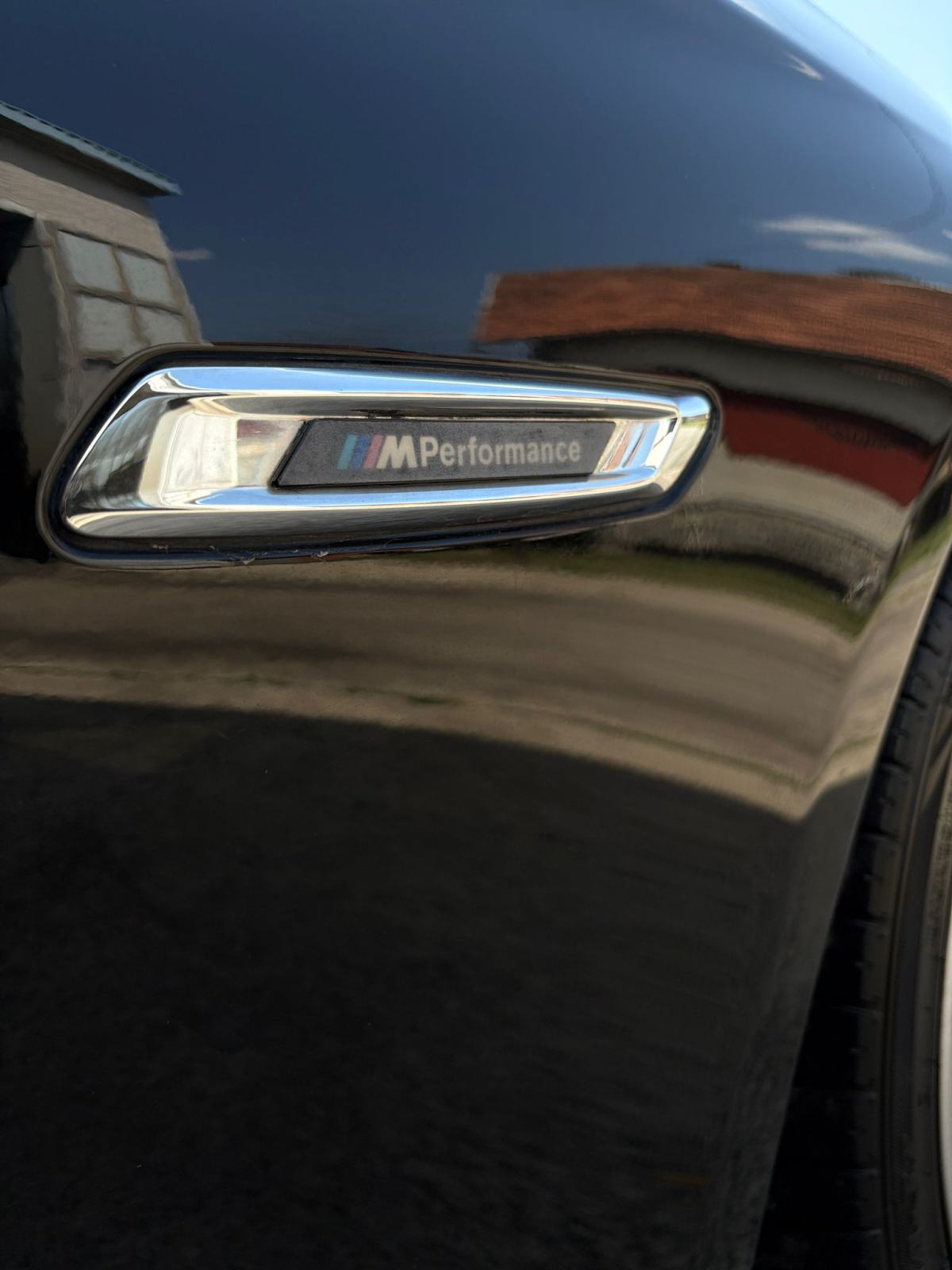 BMW M550d M-PAKET KLIMA U 3 ZONE F1 KOŽA SERVIS NOVE GUME REG 07/27, fotografija 7