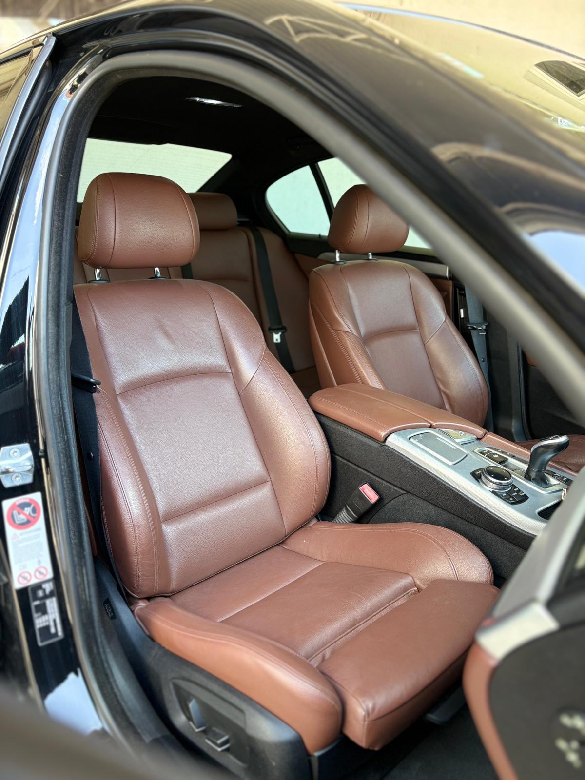 BMW M550d M-PAKET KLIMA U 3 ZONE F1 KOŽA SERVIS NOVE GUME REG 07/27, fotografija 15