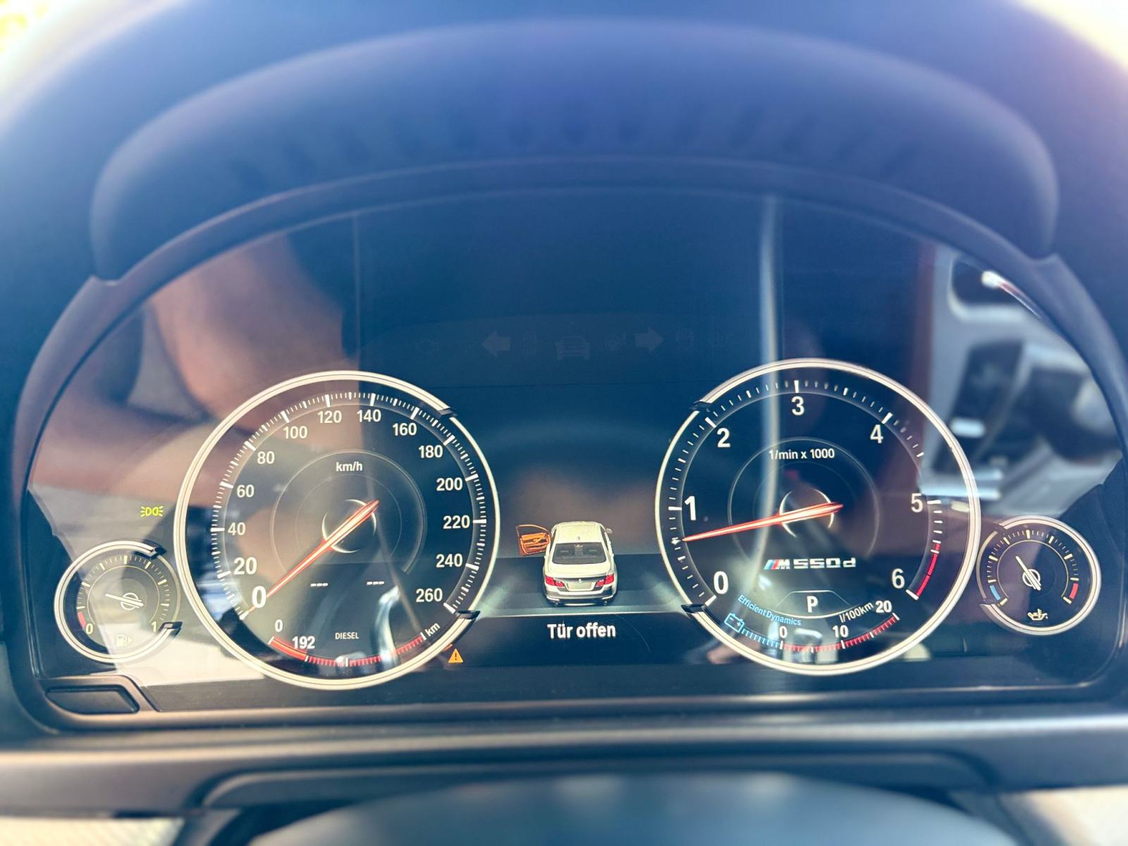 BMW M550d M-PAKET KLIMA U 3 ZONE F1 KOŽA SERVIS NOVE GUME REG 07/27, fotografija 9