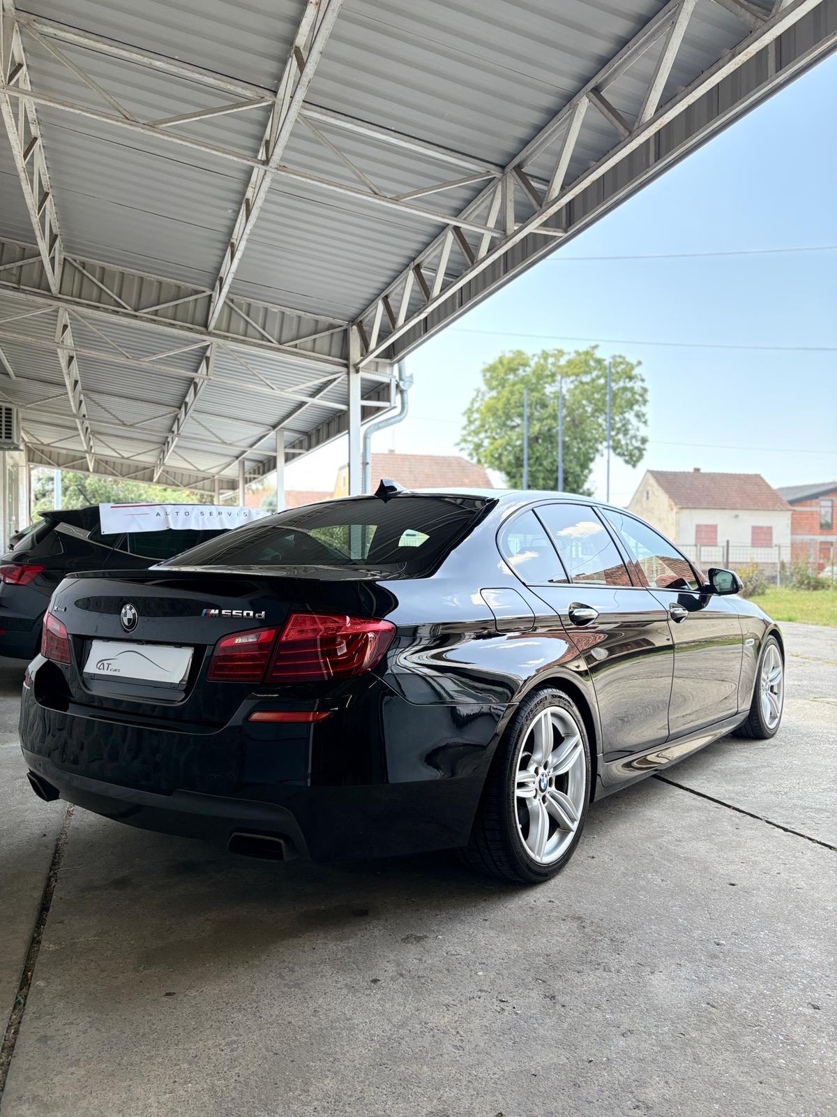 BMW M550d M-PAKET KLIMA U 3 ZONE F1 KOŽA SERVIS NOVE GUME REG 07/27, pogled izvana - slika 5