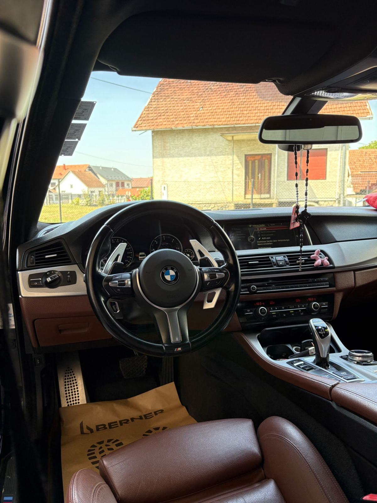 BMW M550d M-PAKET KLIMA U 3 ZONE F1 KOŽA SERVIS NOVE GUME REG 07/27, fotografija 12