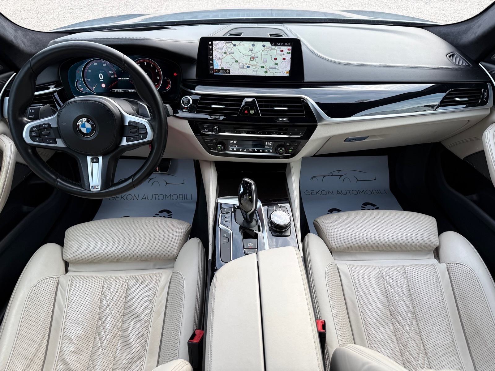 BMW M550i 4.4 V8 INDIVIDUAL,FULL OPREMA,SERVISNA,REG11/26,JAMSTVO, fotografija 11