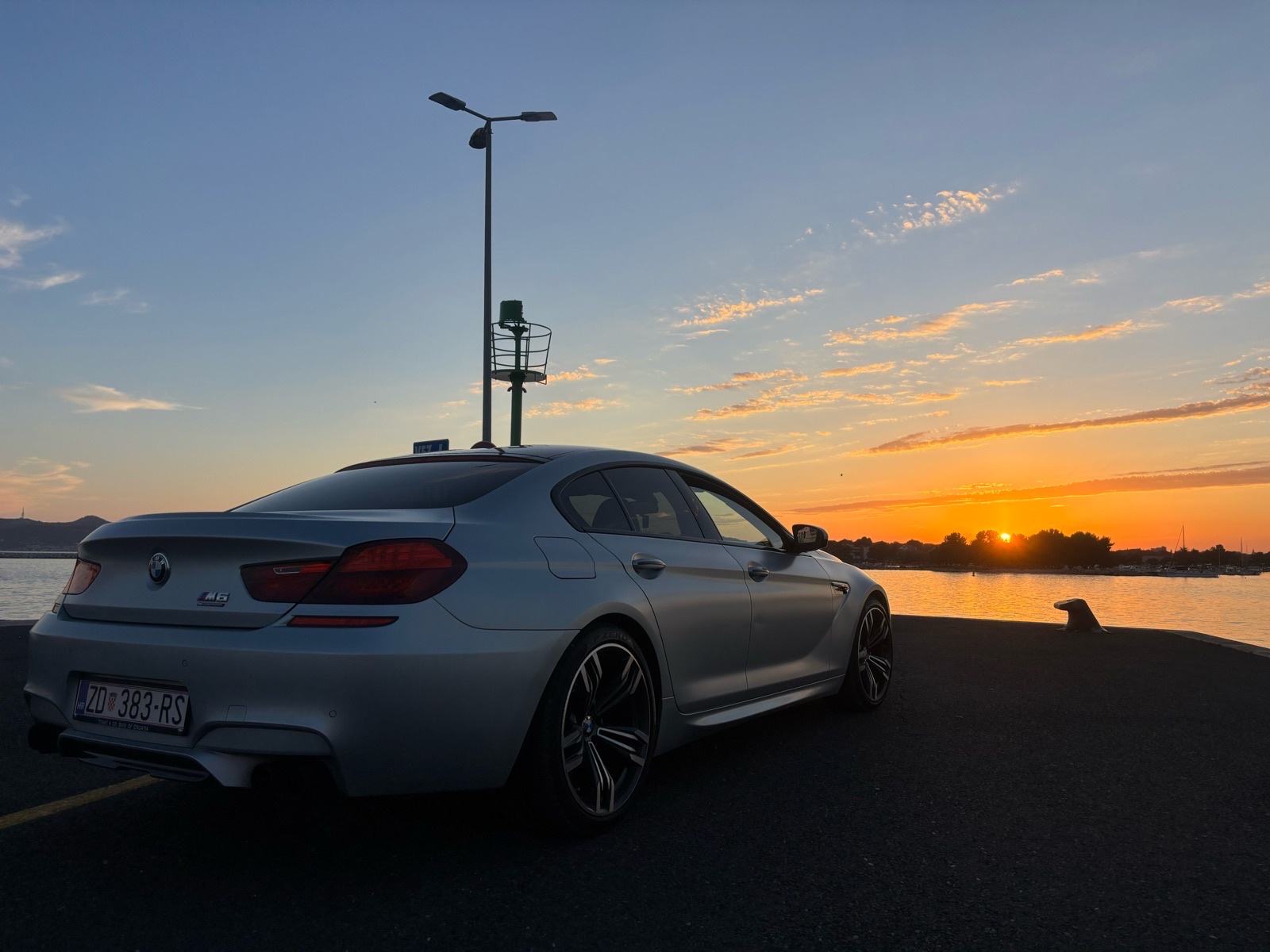 BMW M6 4.4 v8 automatik, fotografija 3