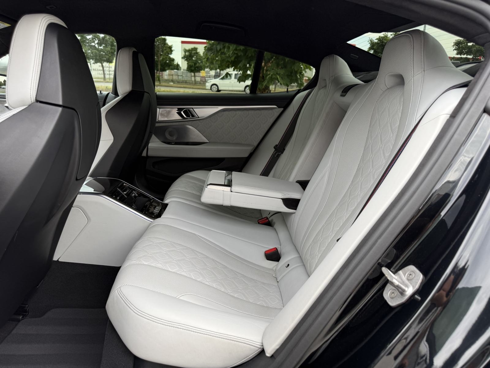 BMW M8 COMPETITION GRAN COUPE 720 Ks *FULL*CARBON*LASERI*KAMERE*ACC*ZG, fotografija 4