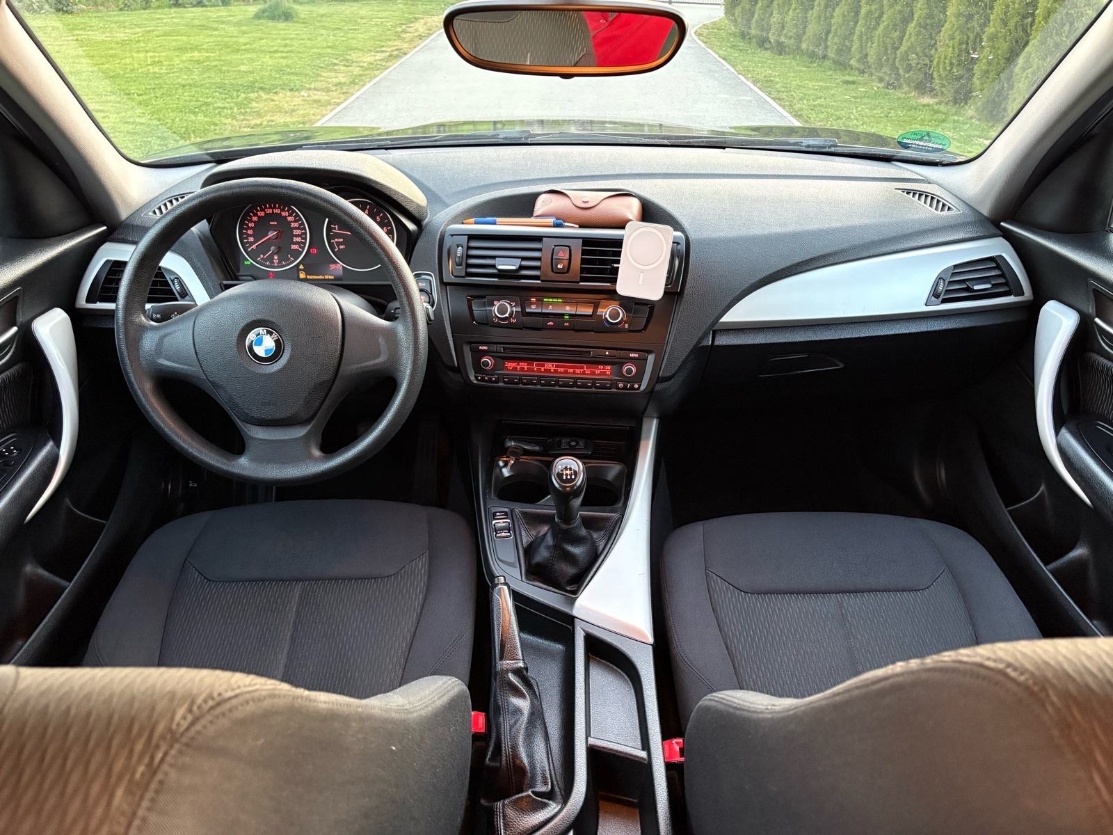BMW serija 1 1,6i *KLIMA*REGISTRACIJA GODINU DANA*6 Brzina*Metalik*, fotografija 12