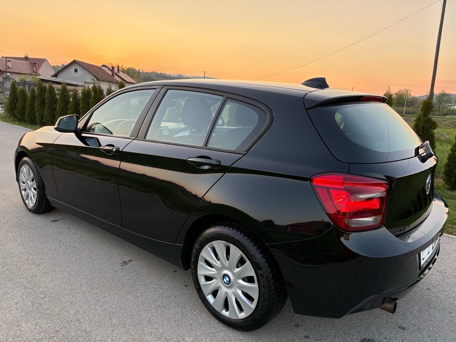 BMW serija 1 1,6i *KLIMA*REGISTRACIJA GODINU DANA*6 Brzina*Metalik*, fotografija 5