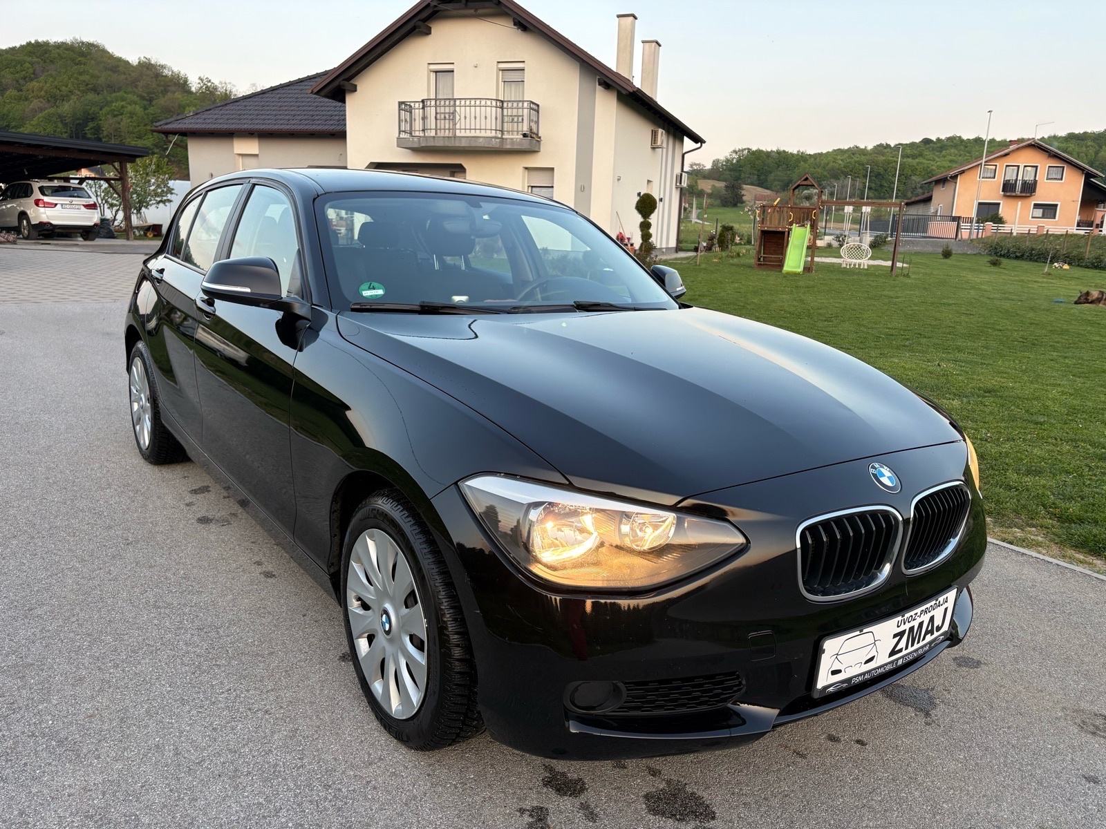 BMW serija 1 1,6i *KLIMA*REGISTRACIJA GODINU DANA*6 Brzina*Metalik*, fotografija 3