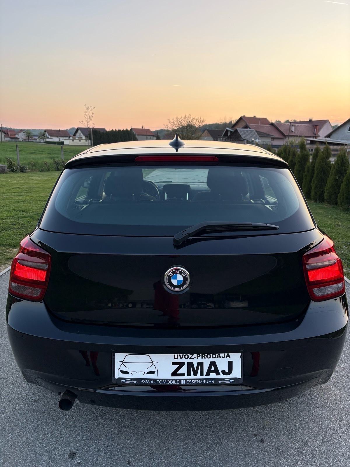 BMW serija 1 1,6i *KLIMA*REGISTRACIJA GODINU DANA*6 Brzina*Metalik*, fotografija 7