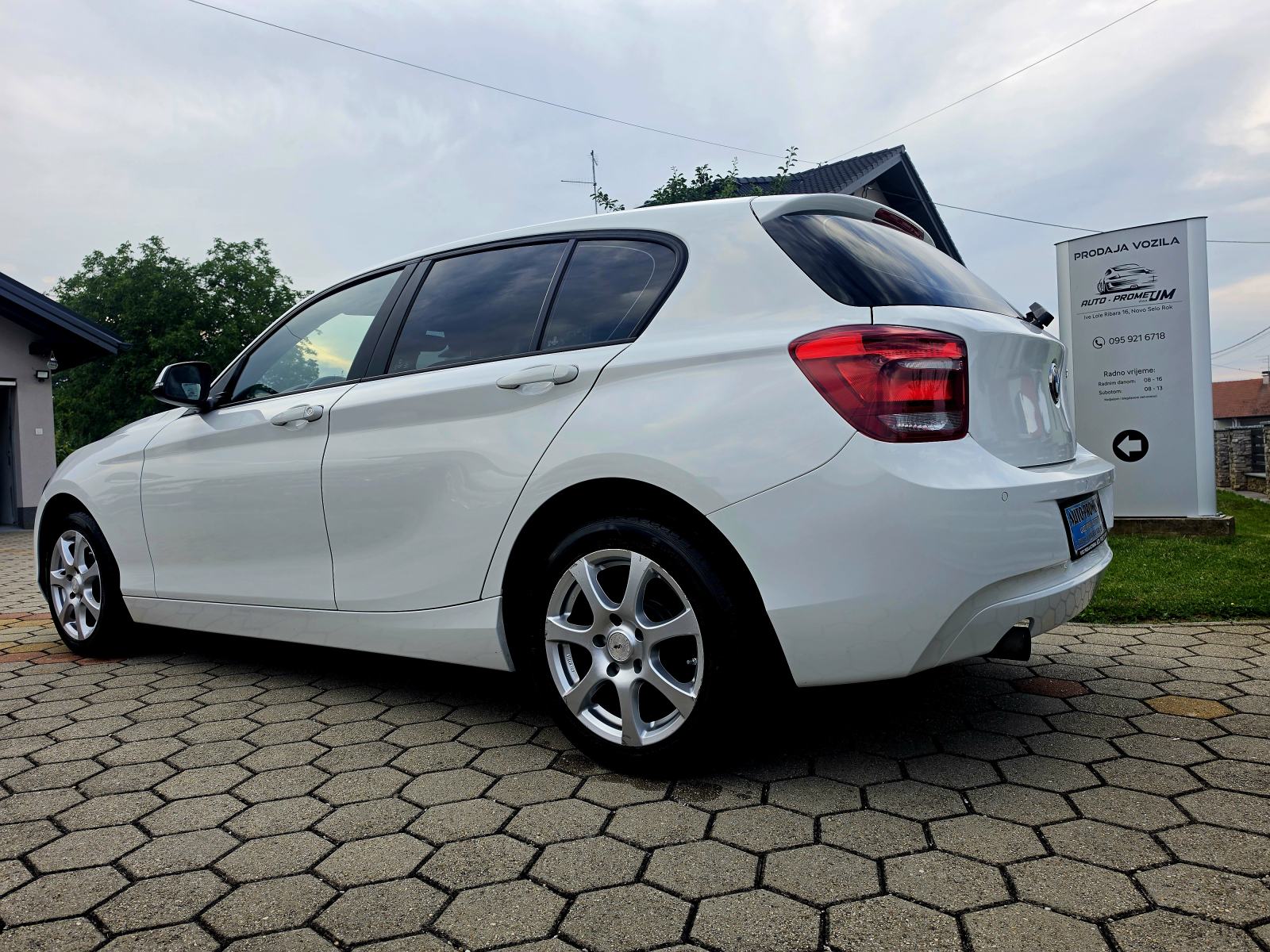 BMW serija 1 114i 1.6 BENZIN,,ODLIČAN,,SERVISNA,,149488KM, fotografija 5