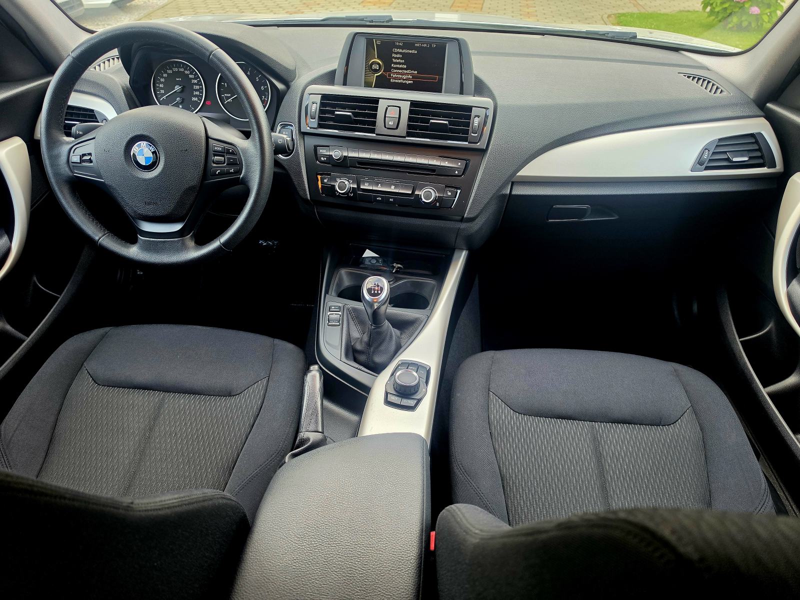 BMW serija 1 114i 1.6 BENZIN,,ODLIČAN,,SERVISNA,,149488KM, fotografija 10