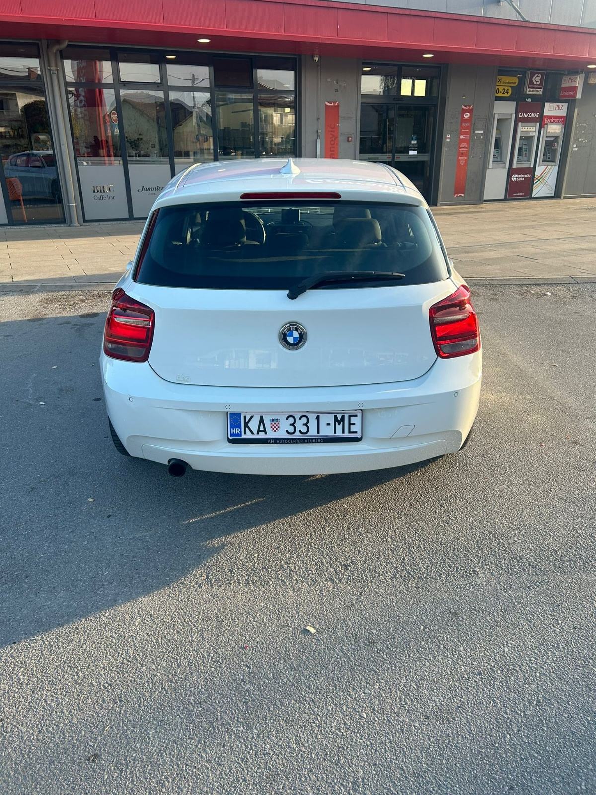 BMW serija 1 114i, fotografija 11