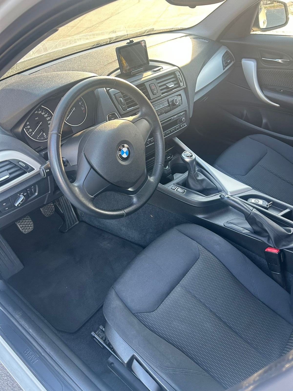 BMW serija 1 114i, fotografija 8