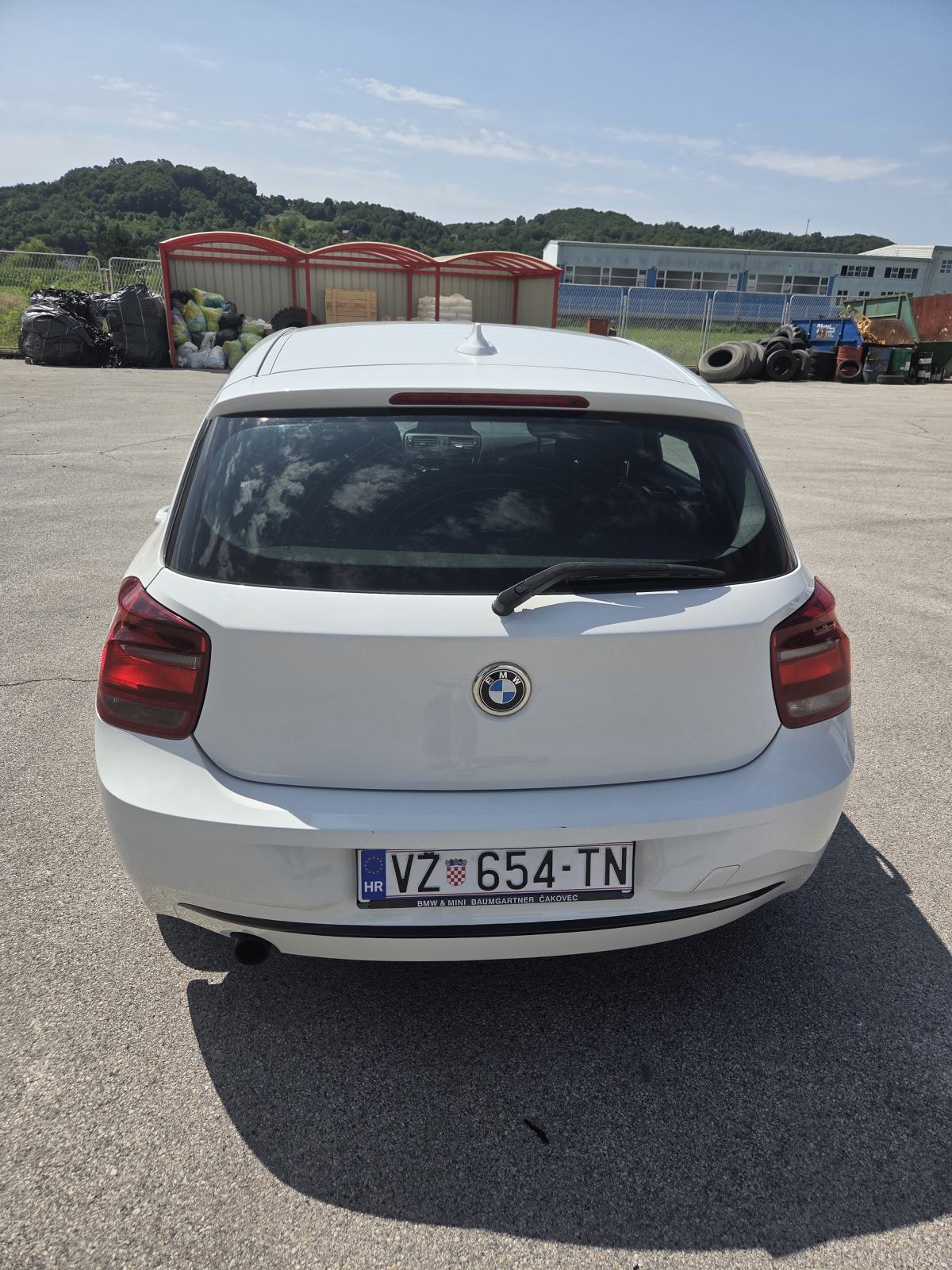 BMW Serija 1 114i – uredno vozilo, redovito održavano, fotografija 4