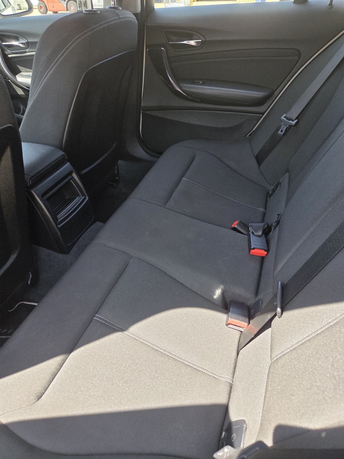 BMW Serija 1 114i – uredno vozilo, redovito održavano, fotografija 6