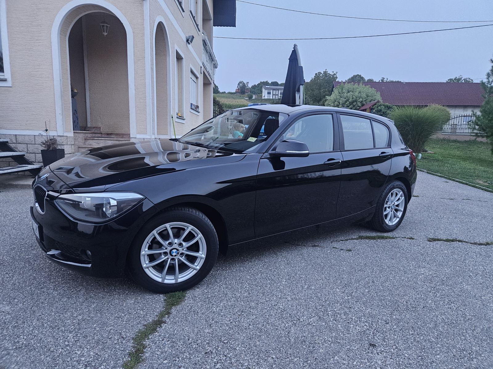 BMW serija 1 114i, fotografija 2