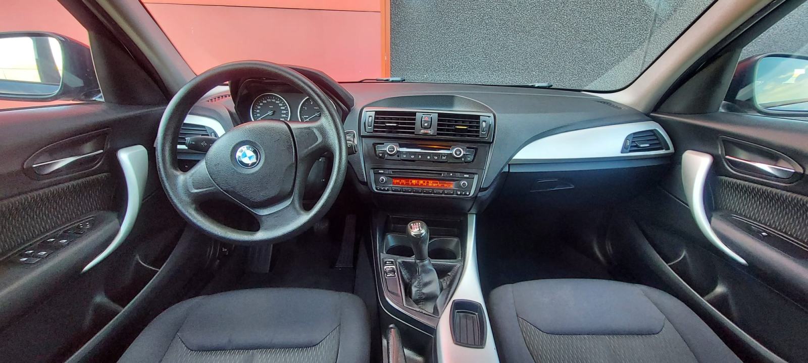 BMW serija 1 116d , 2013g 236000 km, fotografija 11