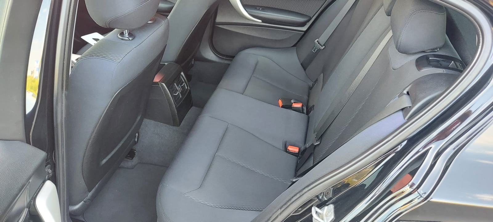 BMW serija 1 116d , 2013g 236000 km, fotografija 9