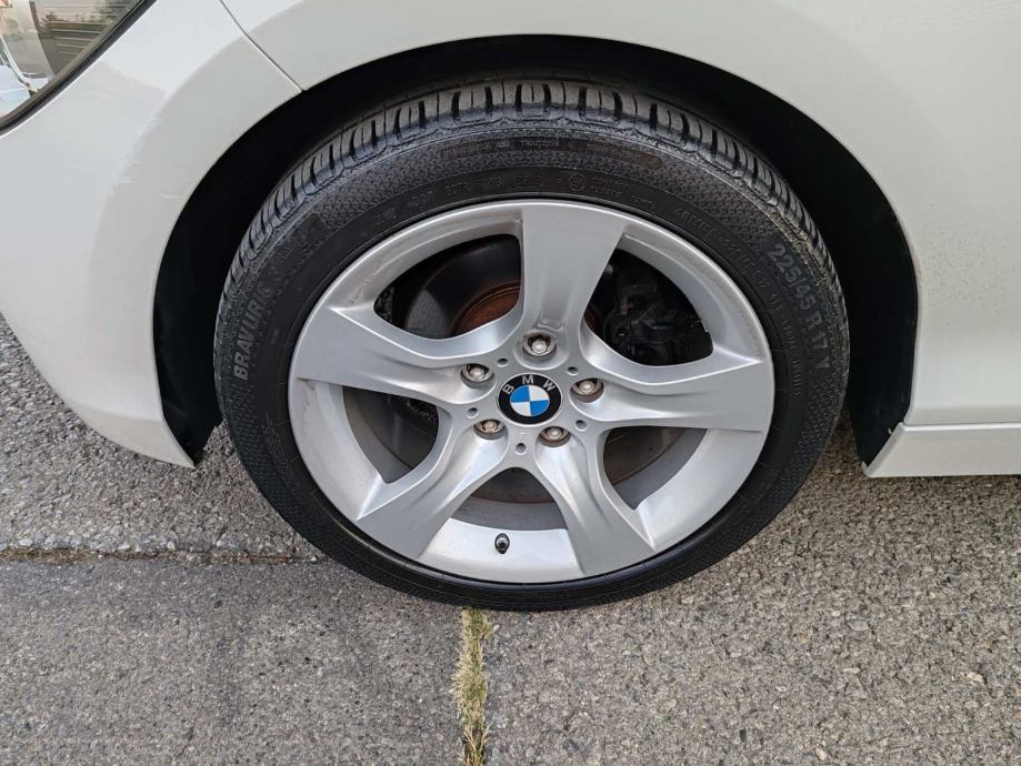 BMW serija 1 116d,2014 GOD, veliki servis ,KARTICE, fotografija 7