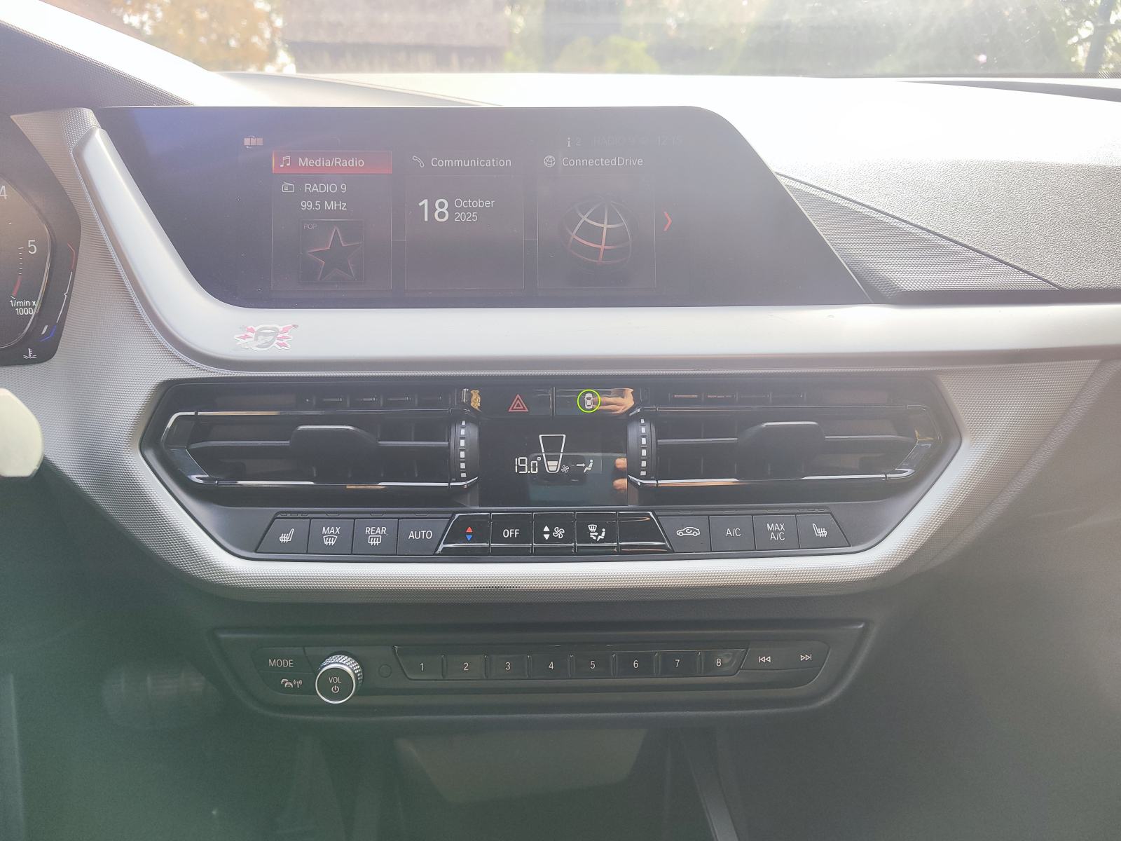 BMW serija 1 116d AUTOMATIK LED KAMERA ALU 18 REG GOD DAN JAMSTVO 12MJ, fotografija 19