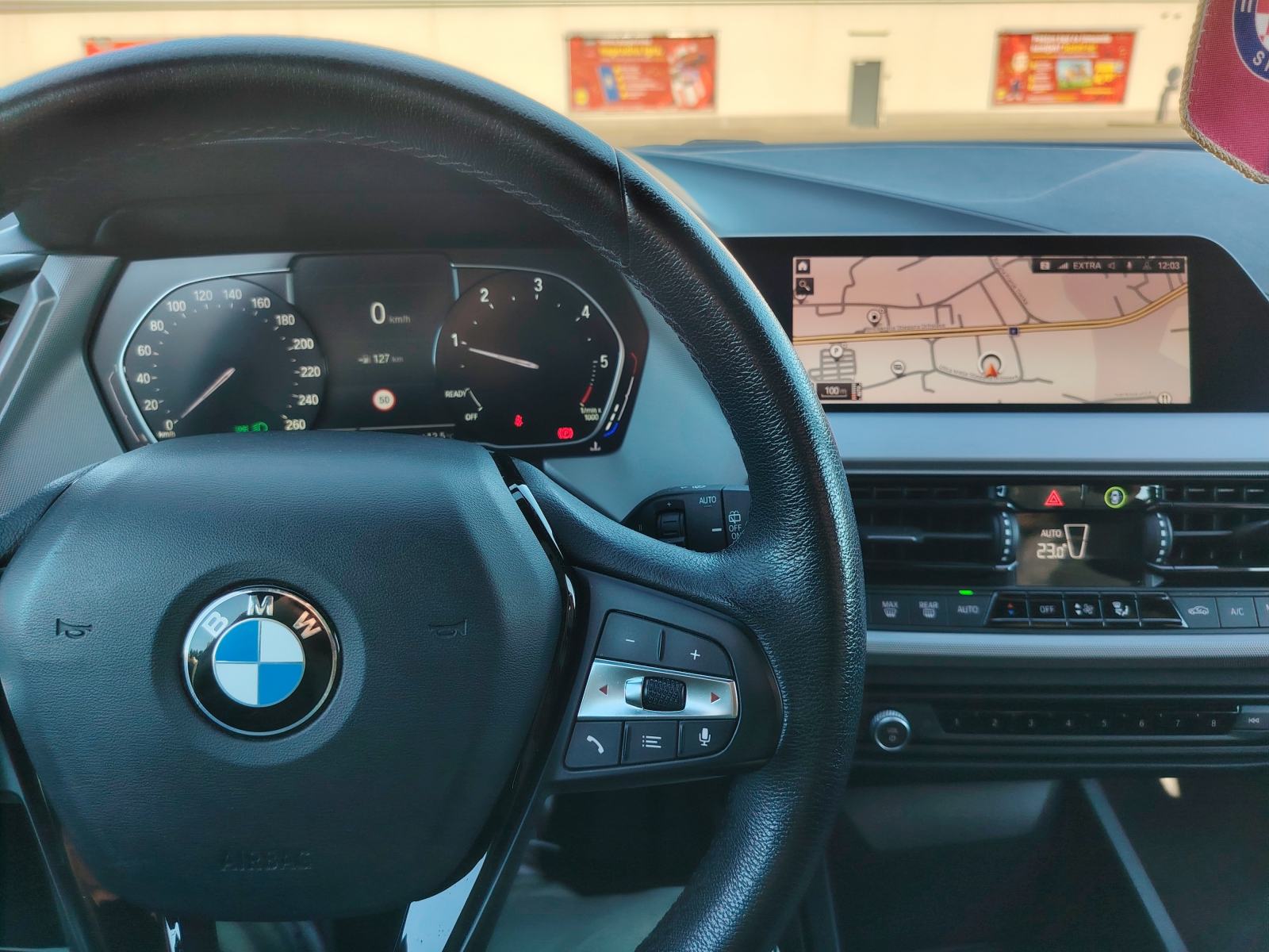 BMW serija 1 116d automatik, KOMPLET zimske i ljetne, reg godinu dana, fotografija 8