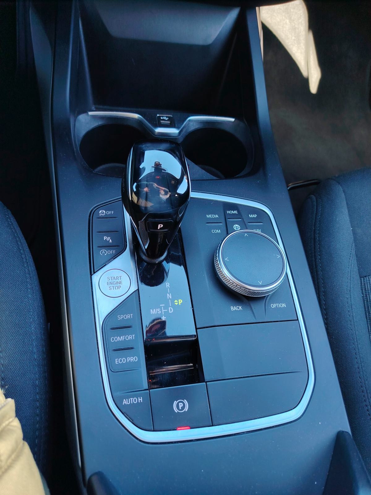 BMW serija 1 116d automatik, KOMPLET zimske i ljetne, reg godinu dana, fotografija 10